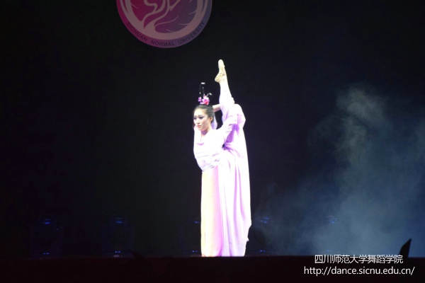 且看行云2.jpg 且看行云2.jpg